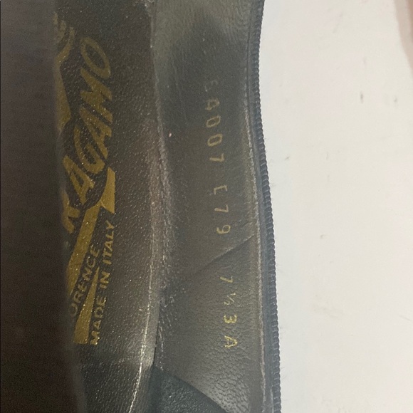 SALVATORE FERRAGAMO Women’s 7.5 3A Black Satin Bow Pointed Heels - Picture 8 of 10